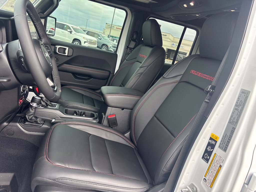 New 2026 Jeep Wrangler 4-DOOR RUBICON X Sport Utility