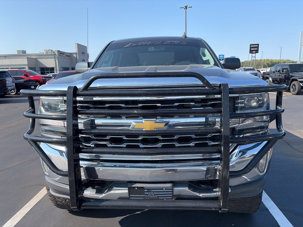 Used 2018 Chevrolet Silverado 1500 LT with VIN 3GCUKREC7JG133614 for sale in Searcy, AR