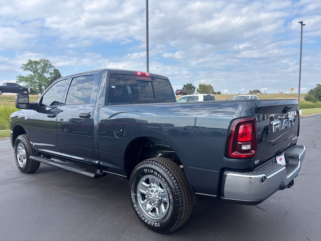 New 2027 Ram 2500 TRADESMAN CREW CAB 4X4 6'4 BOX Pickup