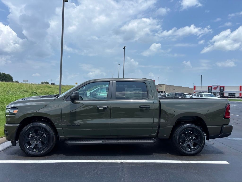 New 2026 Ram 1500 EXPRESS CREW CAB 4X4 5'7 BOX Pickup