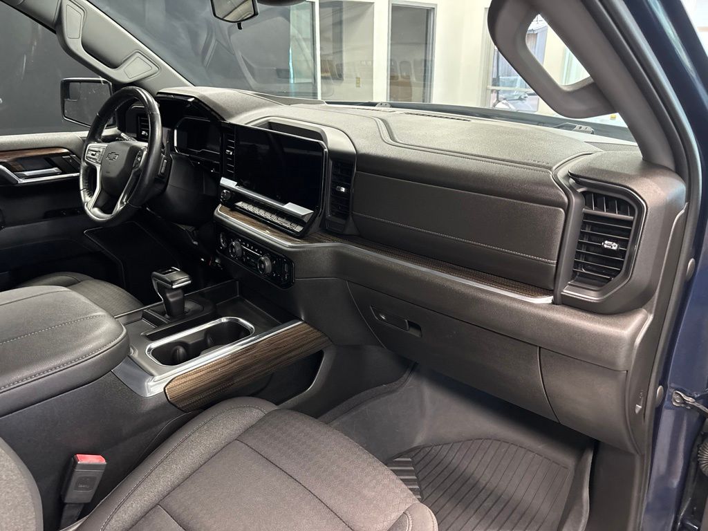 2023 Chevrolet Silverado 1500 RST - Photo 11