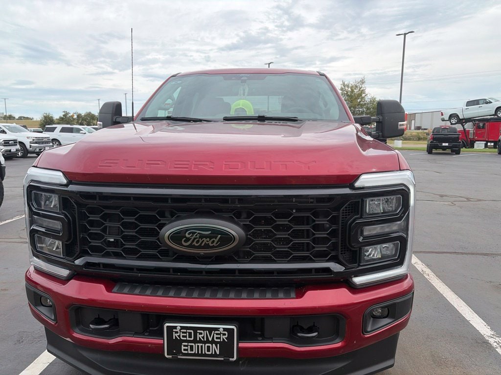 Used 2025 Ford F-250 XLT Truck Crew Cab