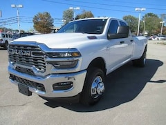 2026 Ram 3500 TRADESMAN CREW CAB 4X2 8' BOX Pickup