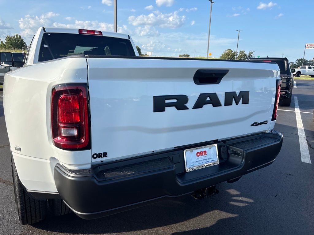 New 2026 Ram 3500 TRADESMAN CREW CAB 4X4 8' BOX Pickup