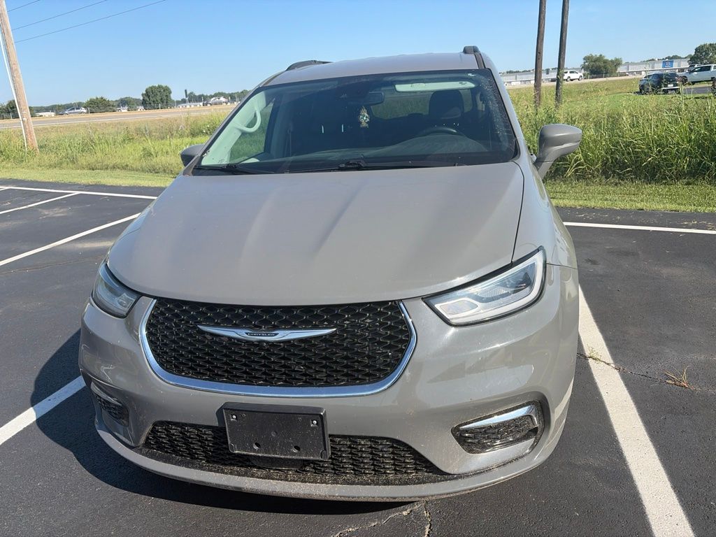 Used 2022 Chrysler Pacifica Touring L with VIN 2C4RC1BG6NR176241 for sale in Searcy, AR
