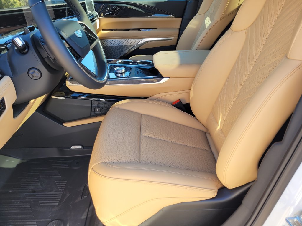 2026 Cadillac Escalade IQL Premium Sport - Photo 18