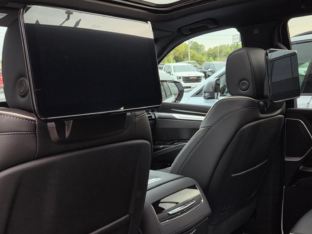 2026 Cadillac Escalade Sport - Photo 8
