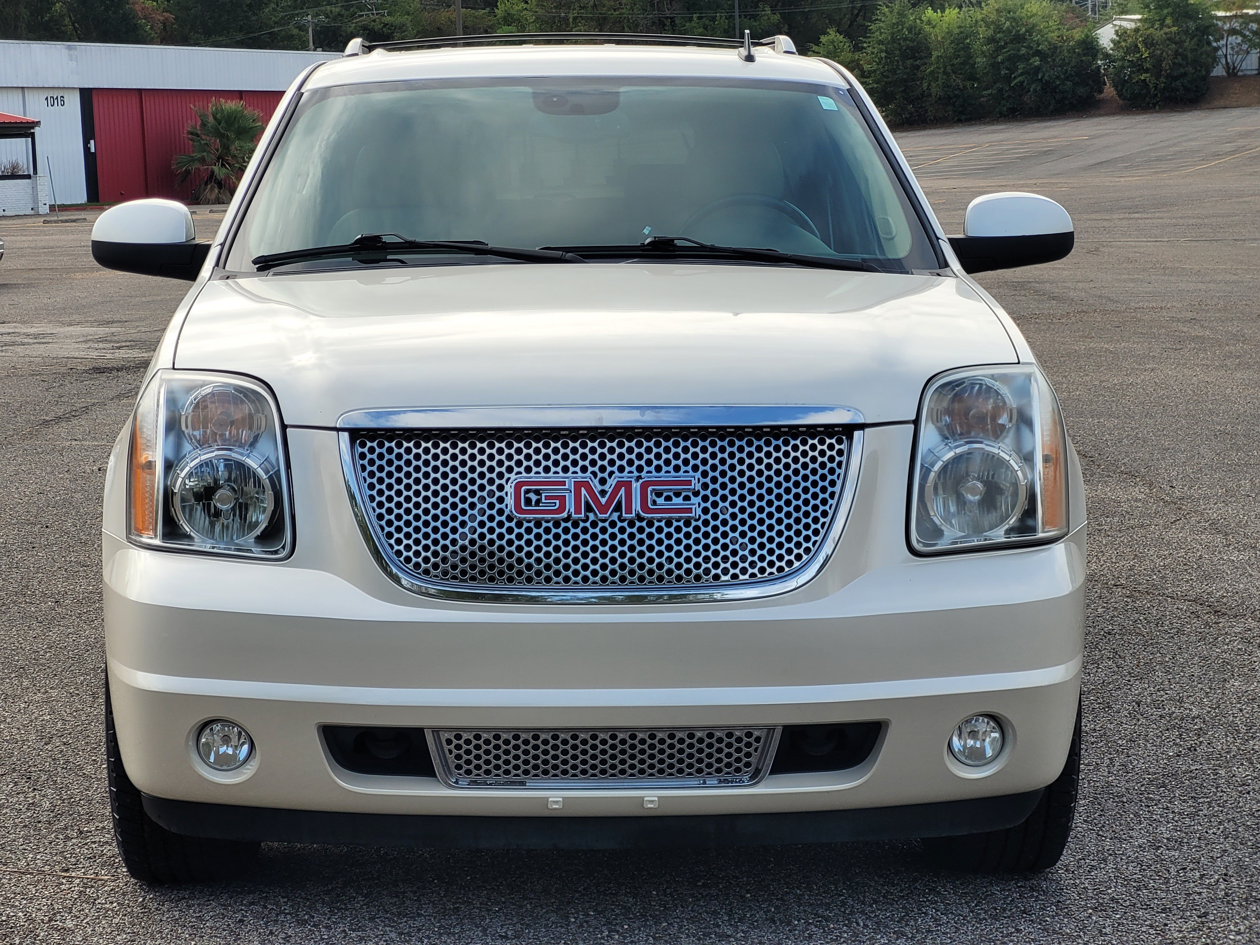 Used 2009 GMC Yukon XL 4DR 2WD 1500 SUV