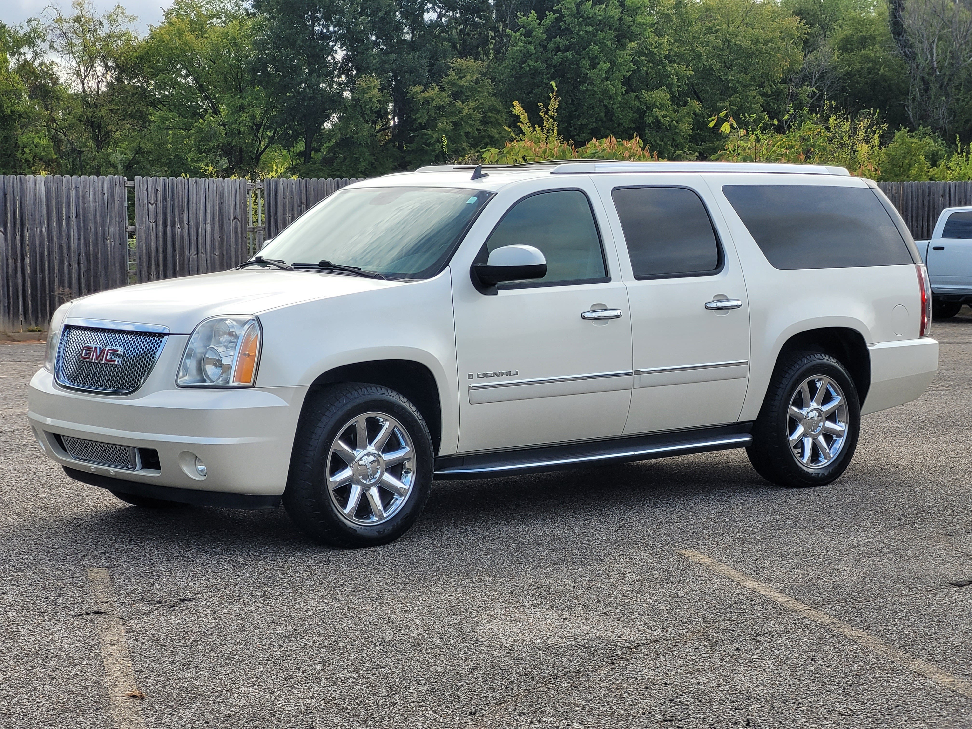 Used 2009 GMC Yukon XL 4DR 2WD 1500 SUV