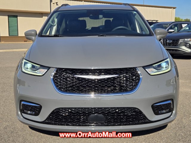 Used 2022 Chrysler Pacifica Touring L Van Passenger Van