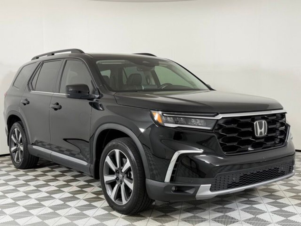 Used 2024 Honda Pilot Touring SUV