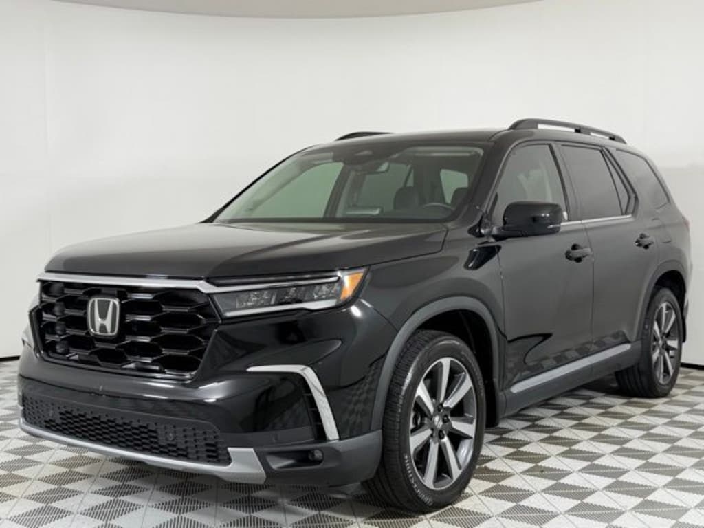 Used 2024 Honda Pilot Touring SUV