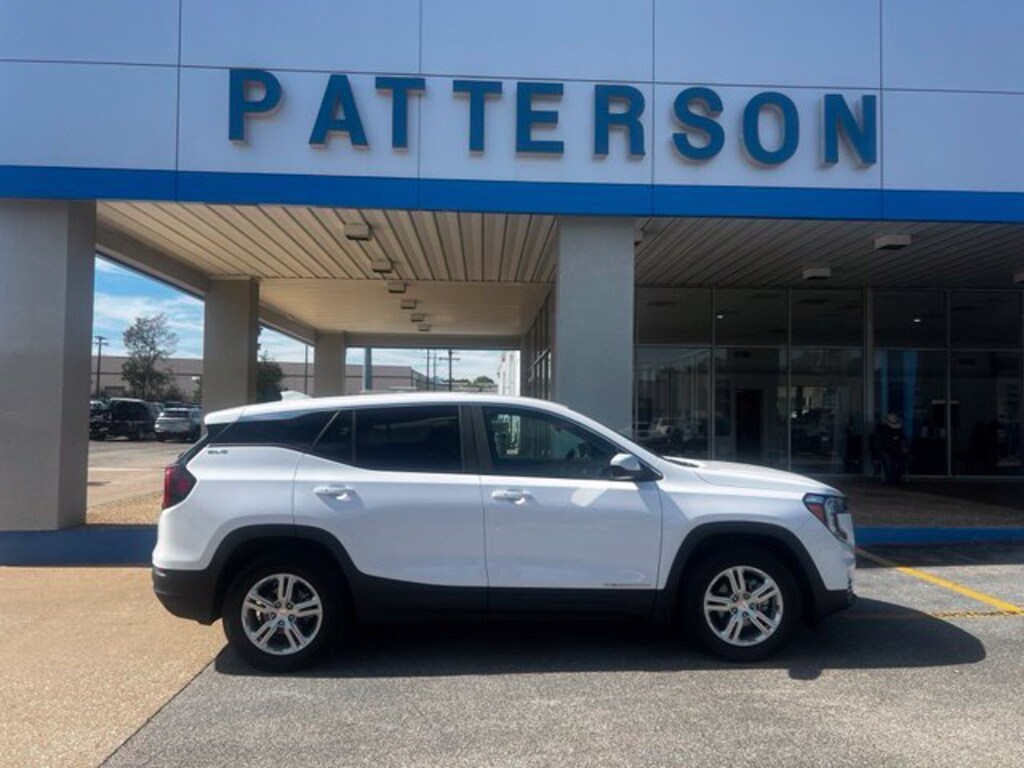 Used 2024 GMC Terrain SLE SUV
