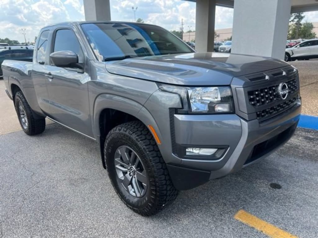 Used 2025 Nissan Frontier SV