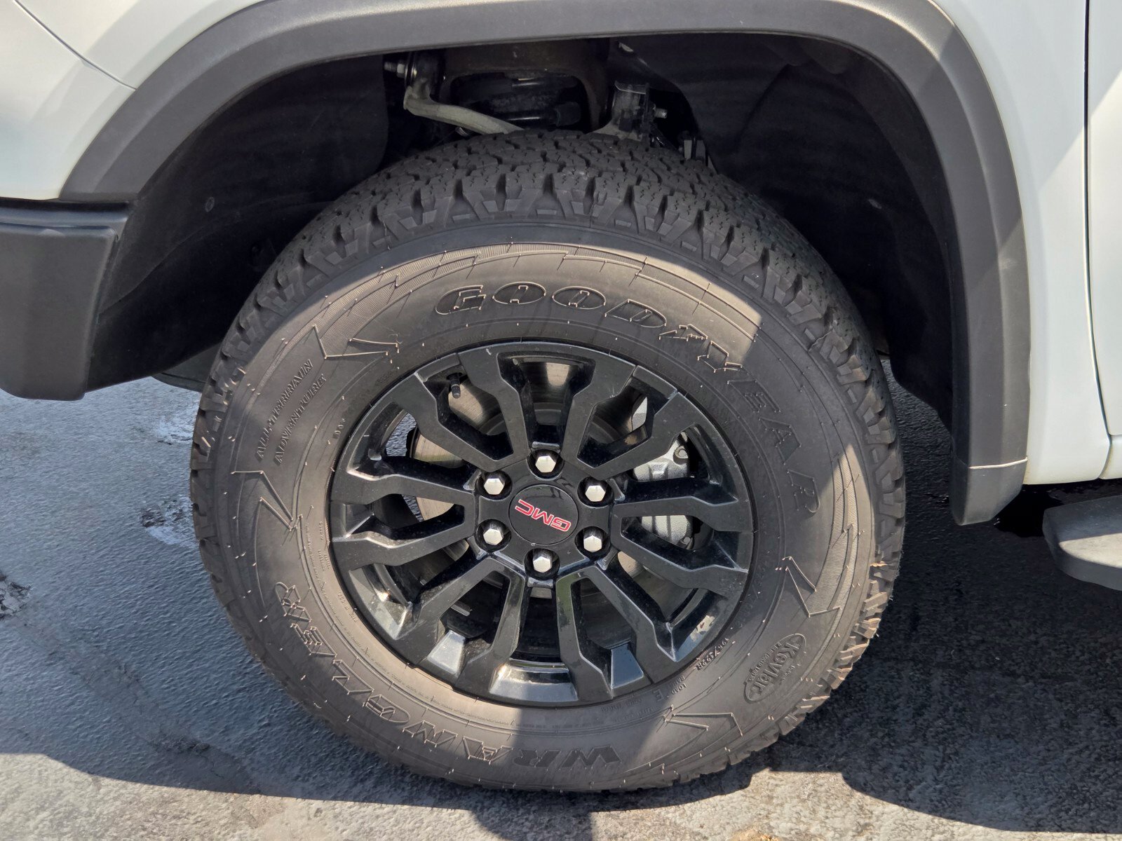 2023 GMC Sierra 1500 AT4X - Photo 19