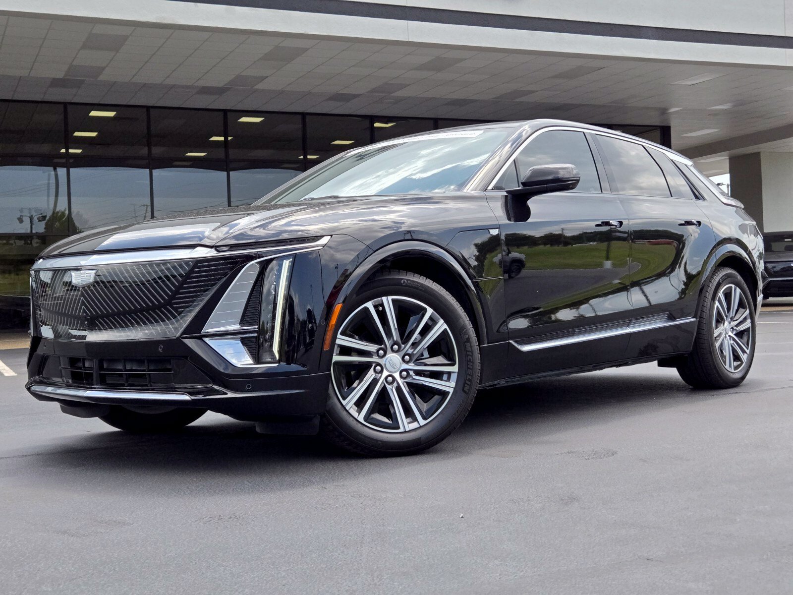 Certified 2024 CADILLAC LYRIQ Luxury 2 SUV