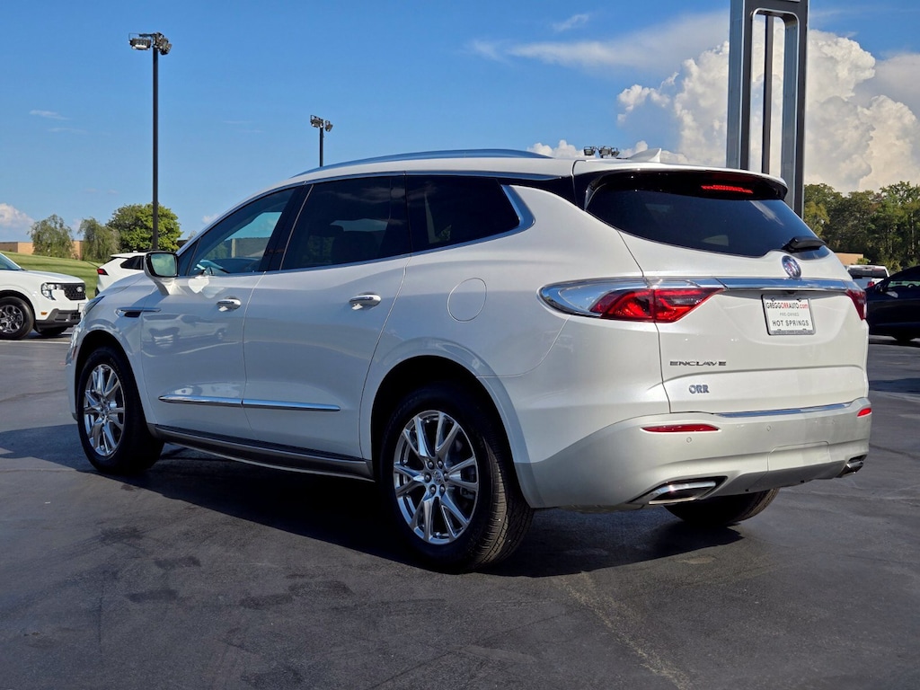 Used 2023 Buick Enclave Essence SUV