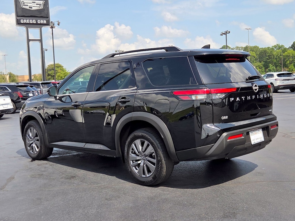 Used 2025 Nissan Pathfinder SV