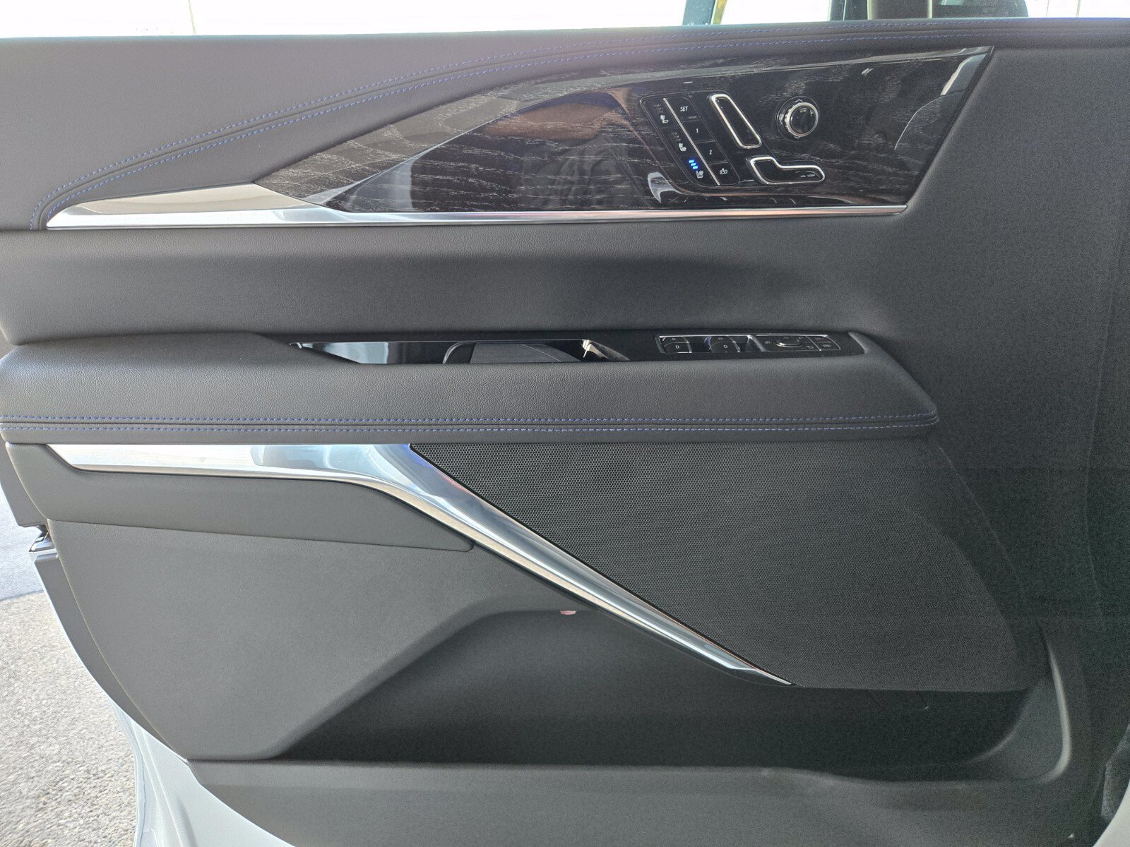 2026 Cadillac Escalade IQ Sport - Photo 27