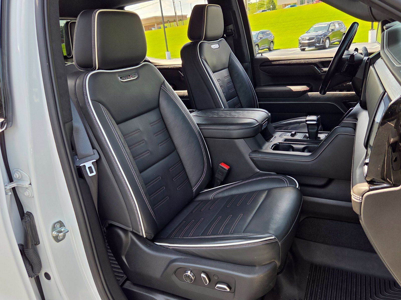 2023 GMC Sierra 1500 AT4X - Photo 18
