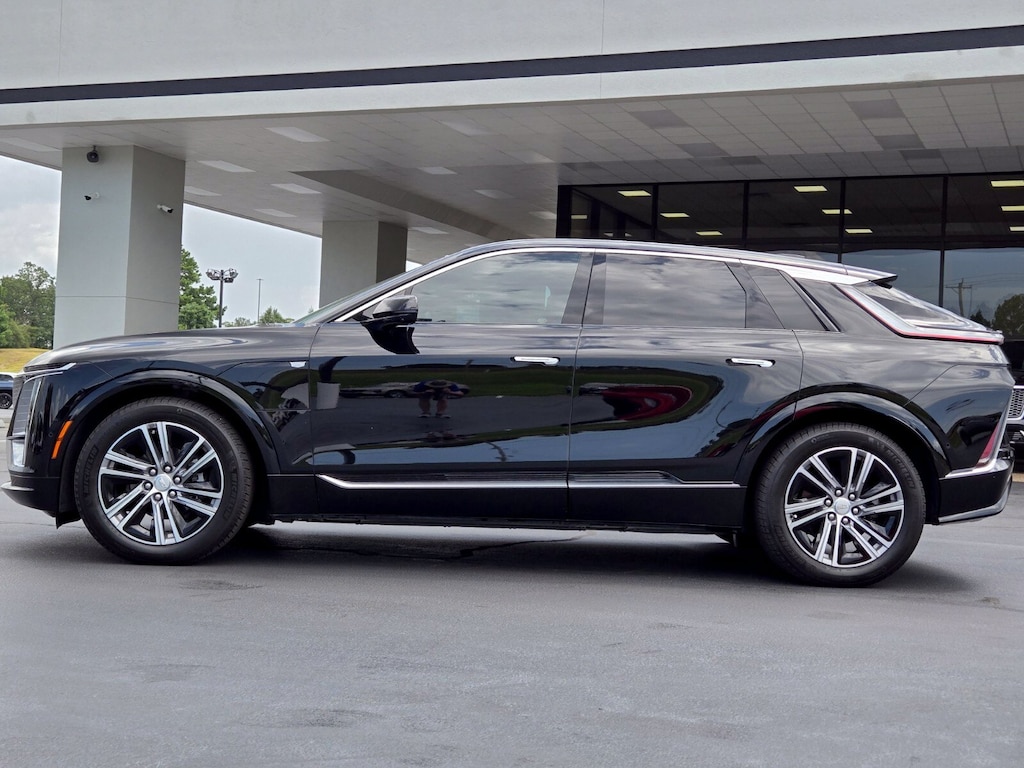 Certified 2024 CADILLAC LYRIQ Luxury 2 SUV