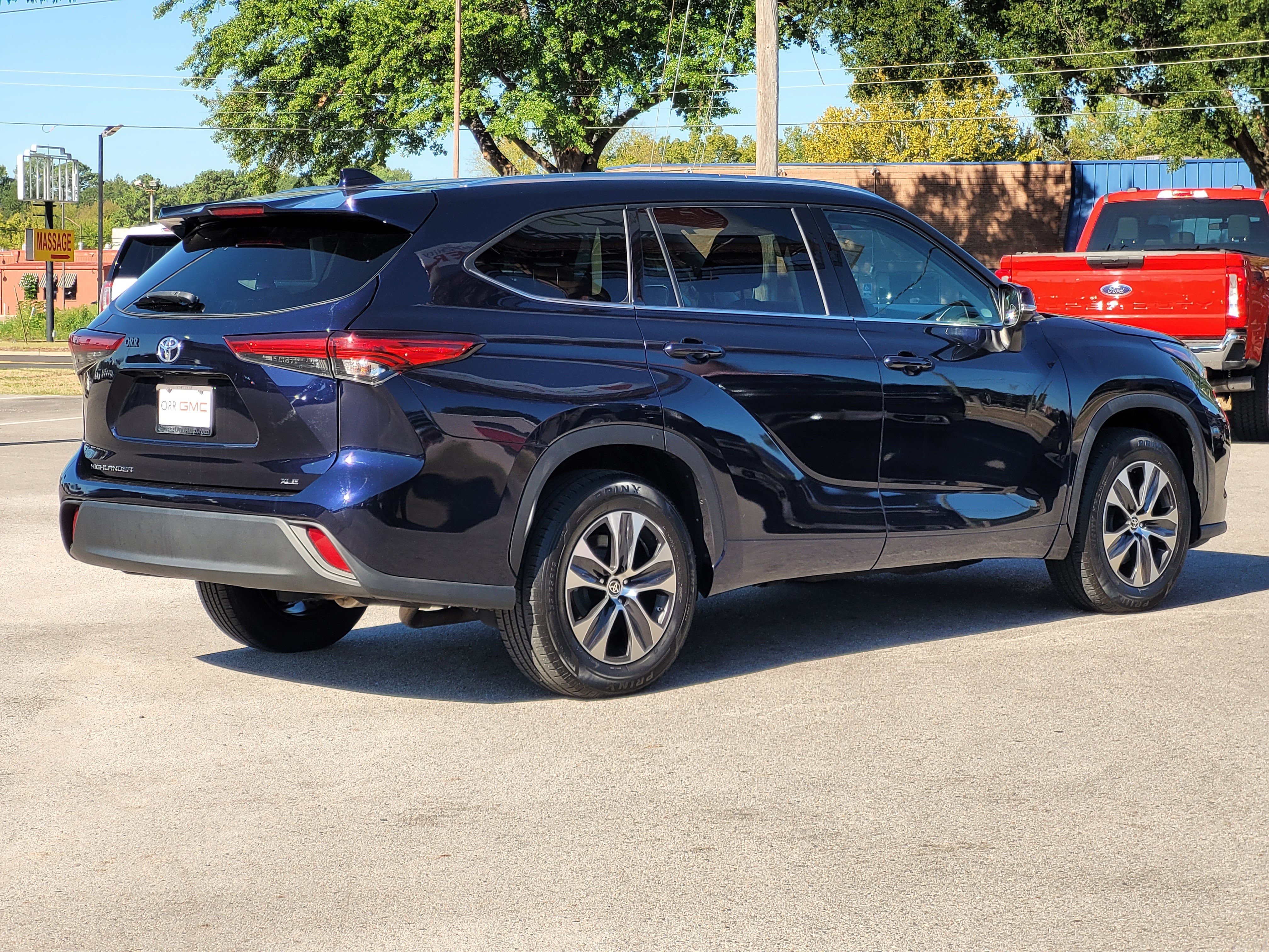 Used 2020 Toyota Highlander XLE SUV