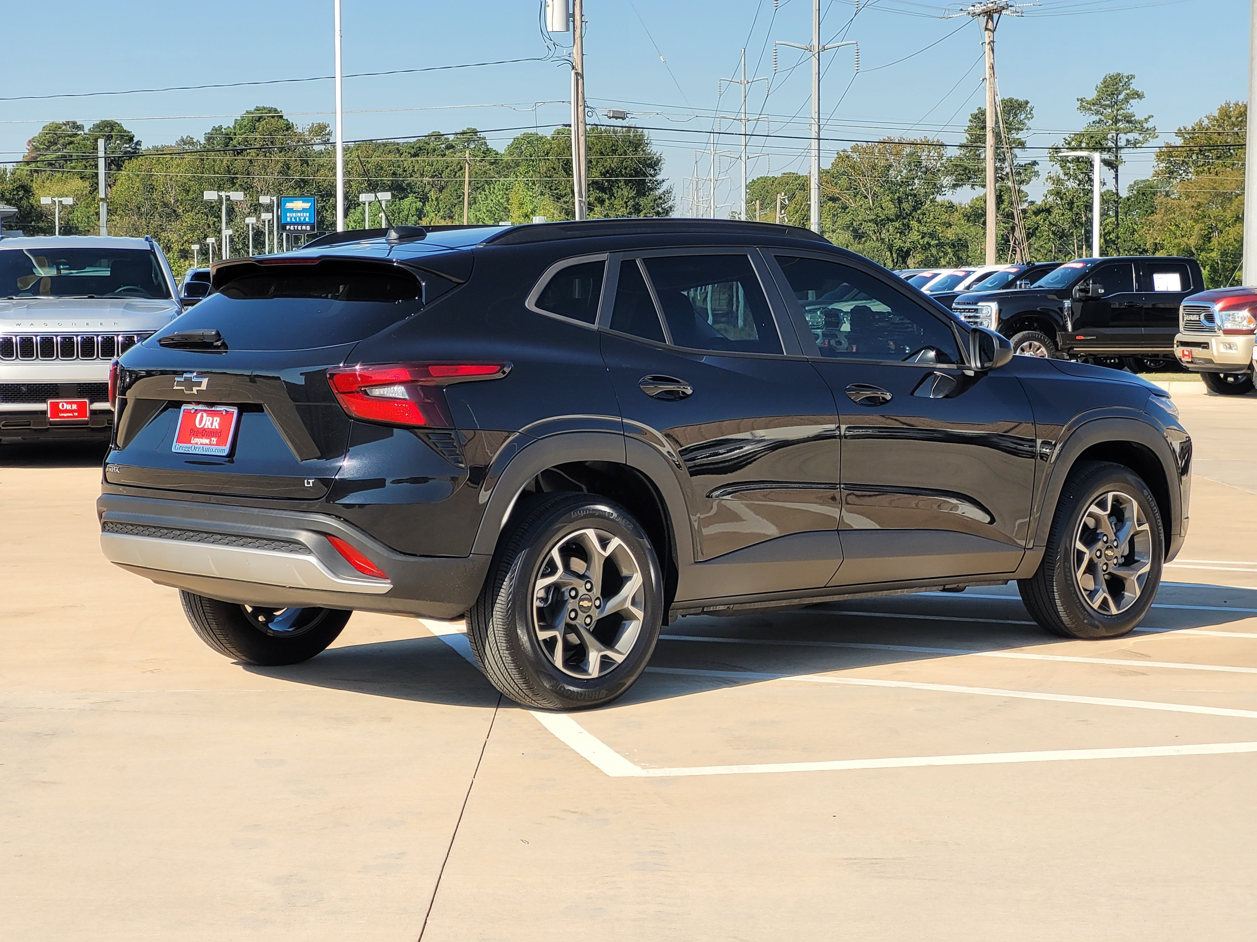 Used 2025 Chevrolet Trax LT SUV