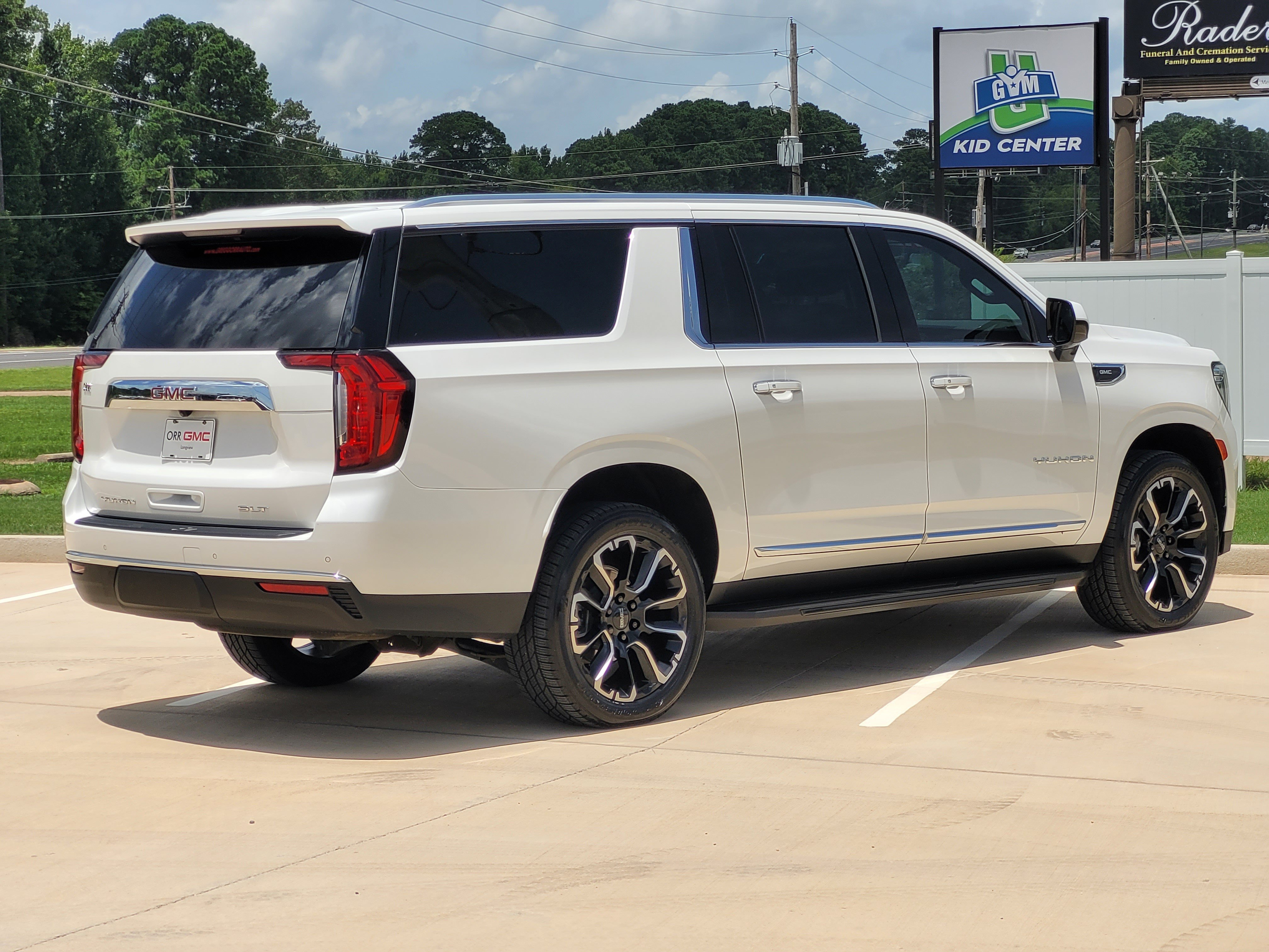 Used 2023 GMC Yukon XL SLT SUV