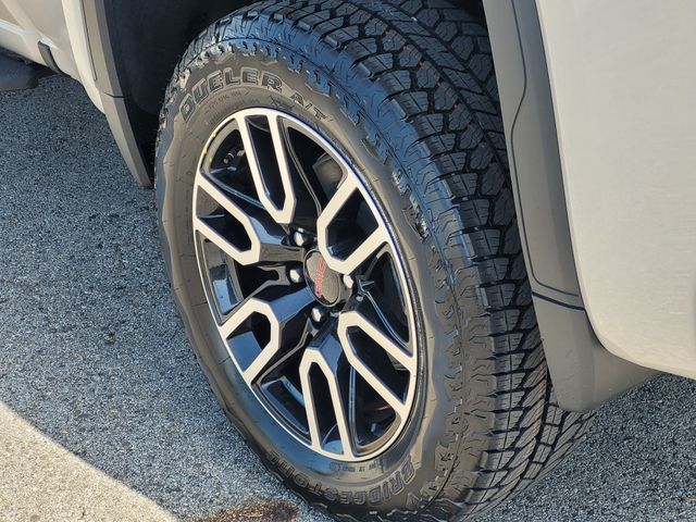 2026 GMC Sierra 1500 AT4 - Photo 7
