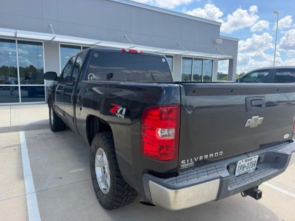 Used 2009 Chevrolet Silverado 1500 LT Truck