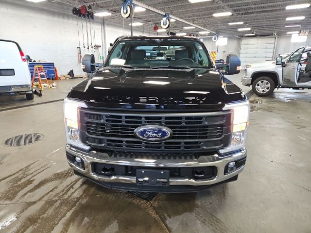 New 2024 Ford F-350 XL Truck Crew Cab