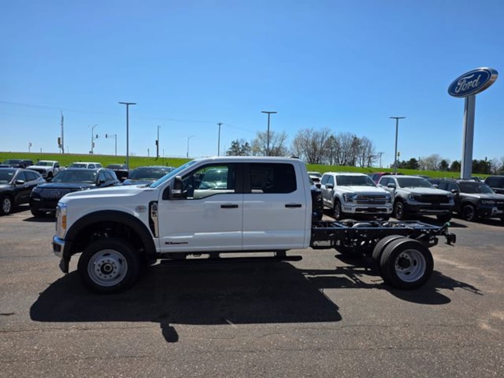 New 2026 Ford F-450 Chassis Truck Crew Cab