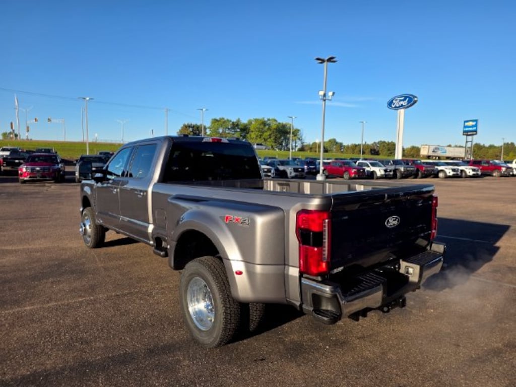 New 2027 Ford F-350 Truck Crew Cab