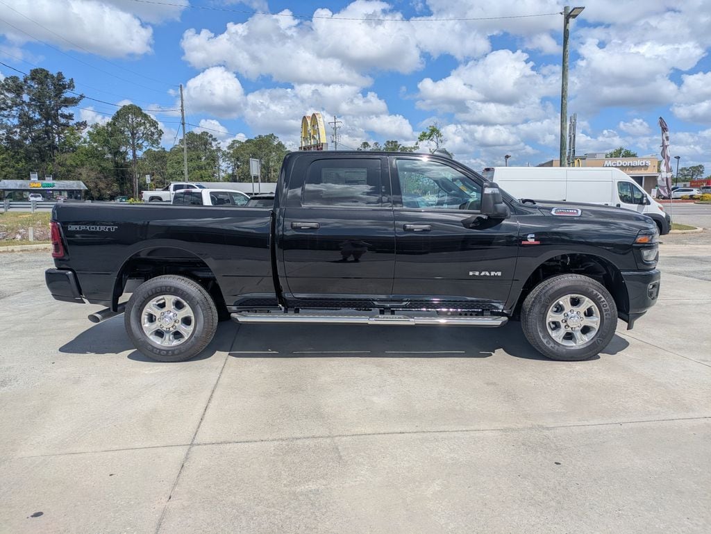 New 2026 Ram 2500 BIG HORN CREW CAB 4X4 6'4 BOX Pickup