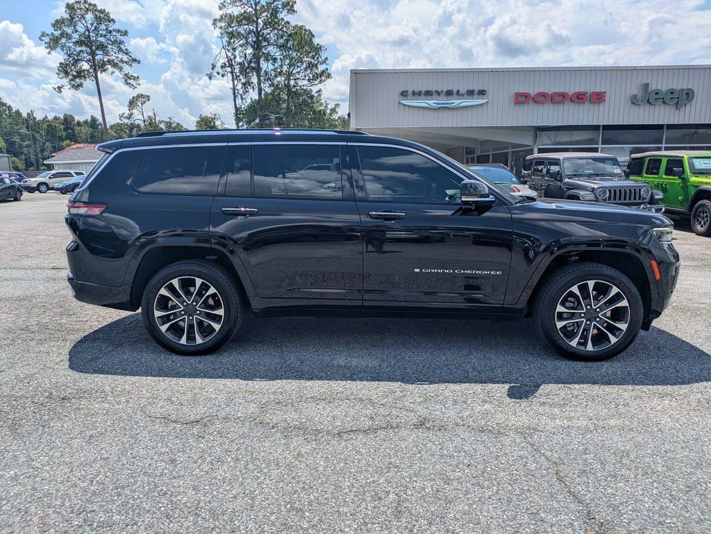Used 2022 Jeep Grand Cherokee L Overland SUV