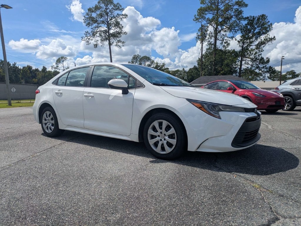 Used 2023 Toyota Corolla LE Sedan