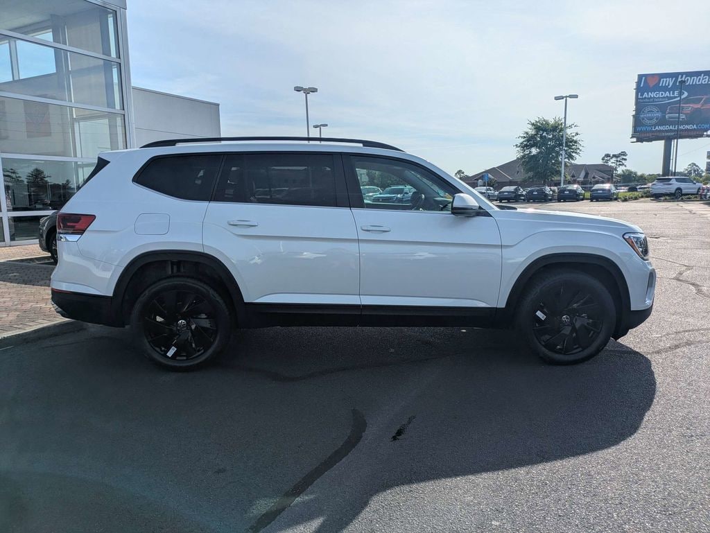 New 2026 Volkswagen Atlas SE w/Technology SUV
