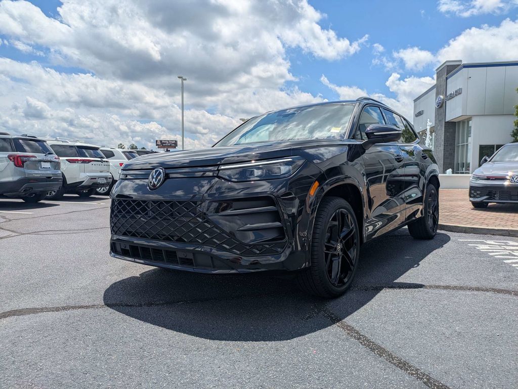 2026 Volkswagen Tiguan SE R-LINE BLACK - Photo 9