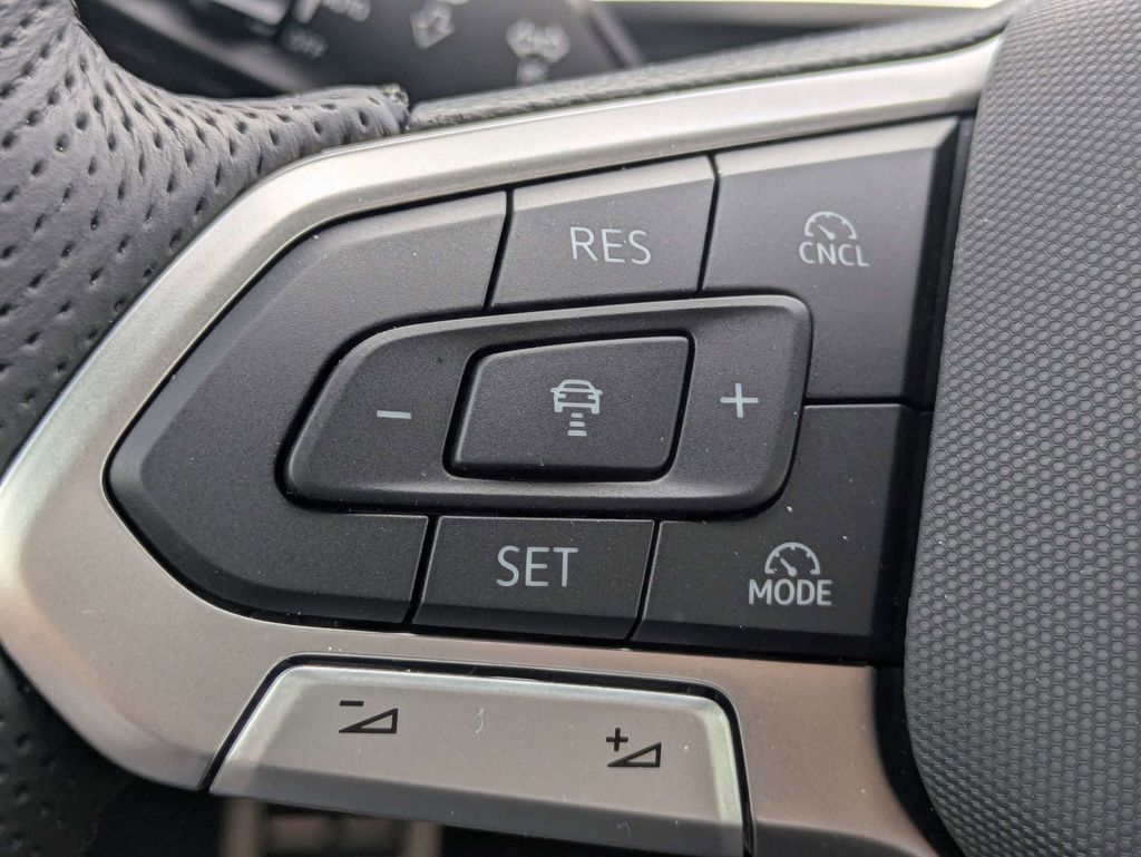 2026 Volkswagen Tiguan SE R-LINE BLACK - Photo 29