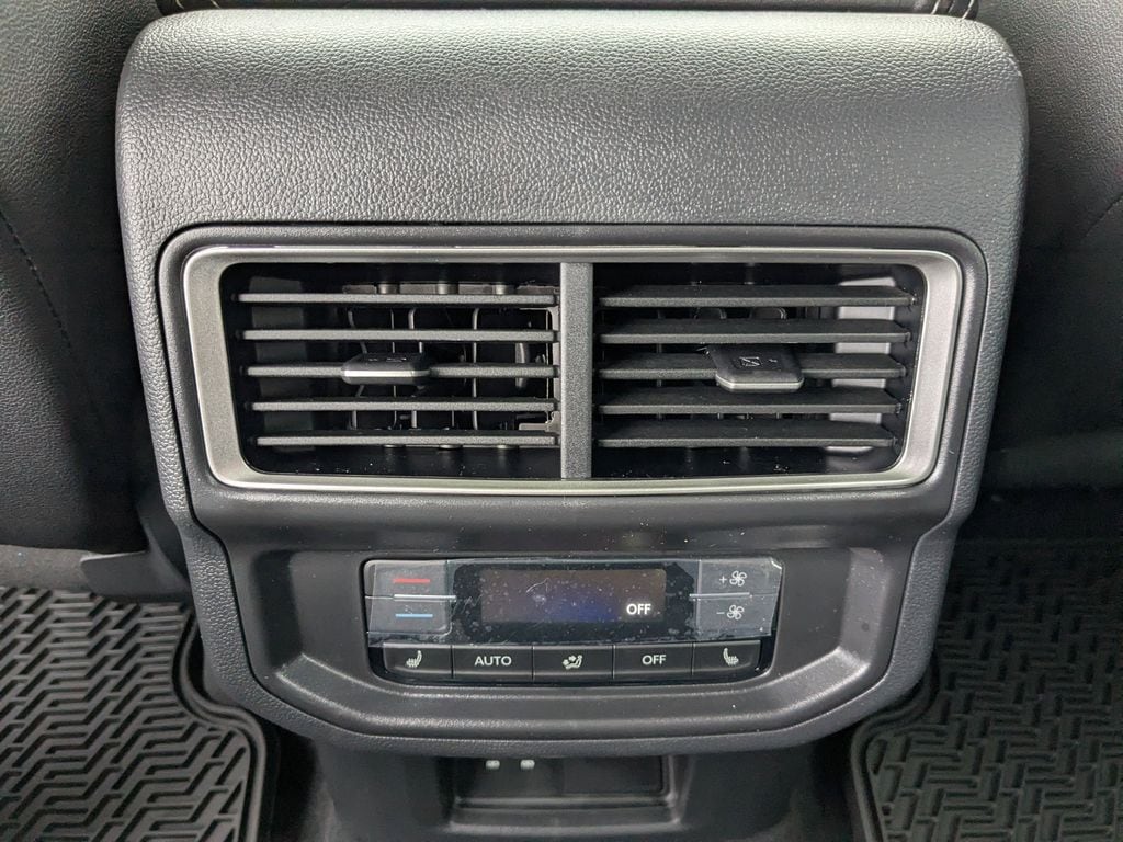 2026 Volkswagen Atlas SEL - Photo 17
