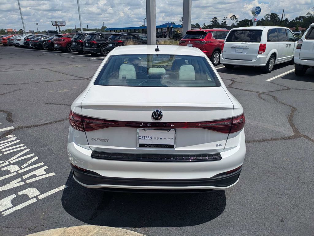 2026 Volkswagen Jetta SE - Photo 6