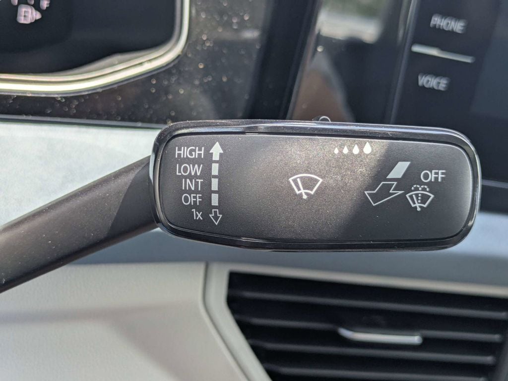 2026 Volkswagen Jetta SE - Photo 29