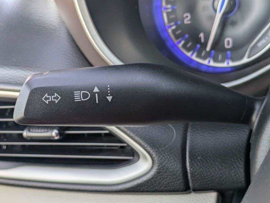 2023 Chrysler Voyager LX - Photo 28