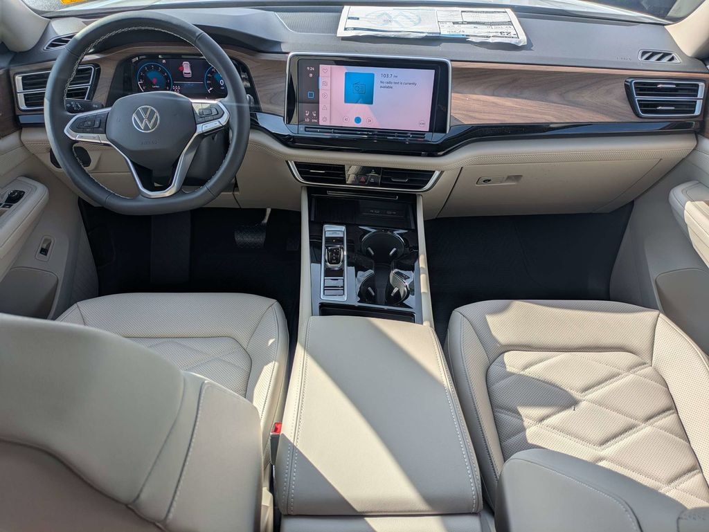 New 2026 Volkswagen Atlas SE w/Technology SUV