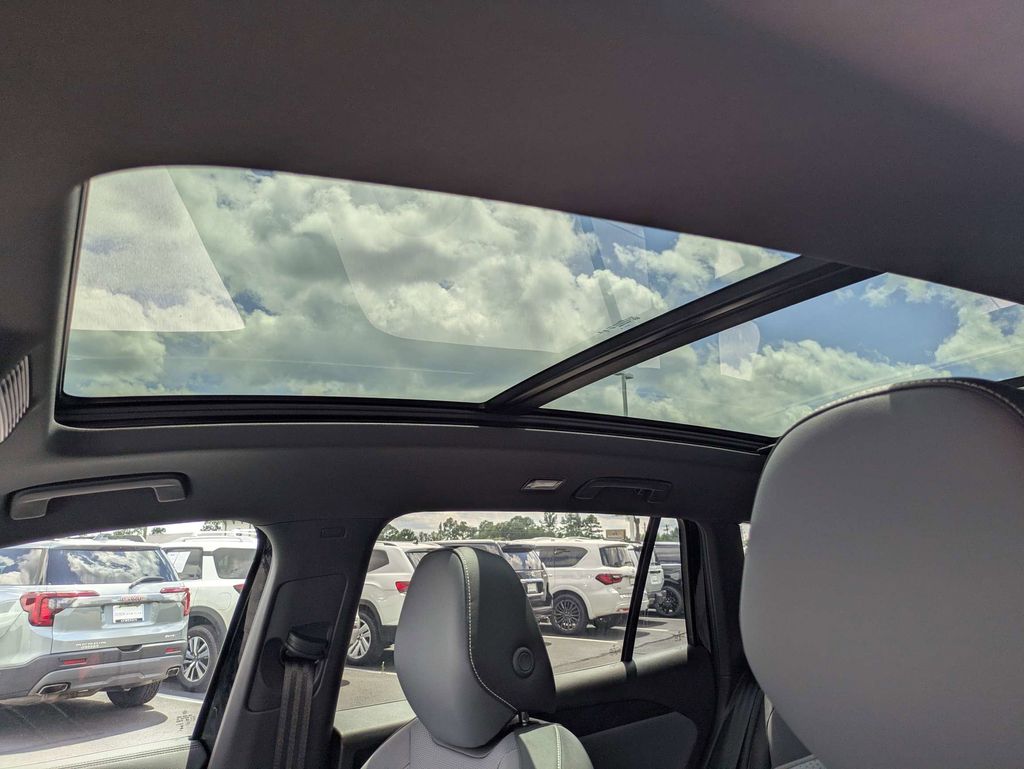 2026 Volkswagen Tiguan SE R-LINE BLACK - Photo 23