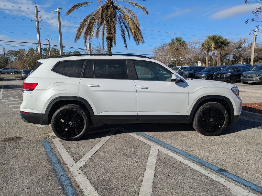 2026 Volkswagen Atlas SE w/Tech - Photo 7