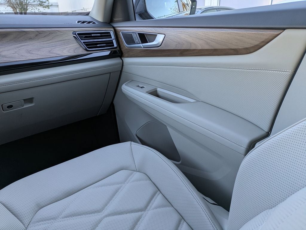2026 Volkswagen Atlas SE w/Tech - Photo 22