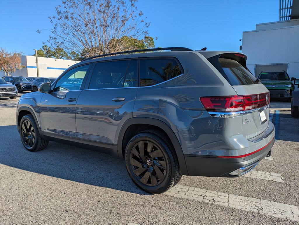 2026 Volkswagen Atlas SE w/Tech - Photo 4