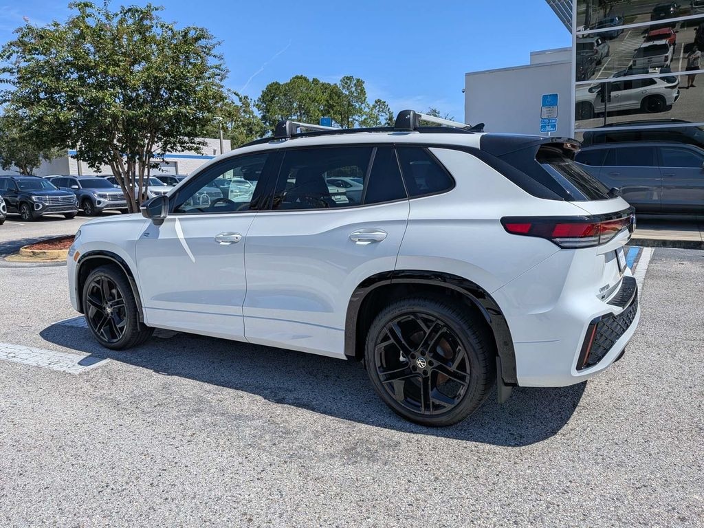 New 2026 Volkswagen Tiguan SE R-Line Black SUV