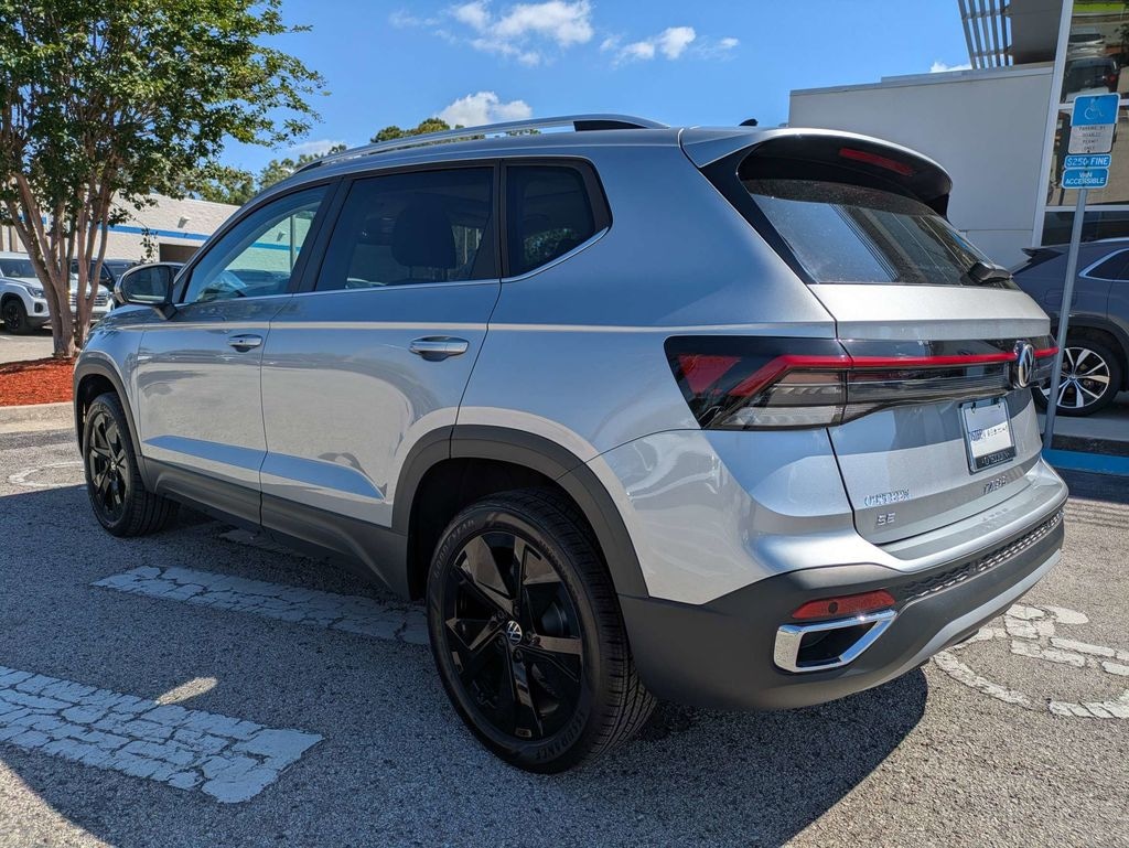 New 2026 Volkswagen Taos 1.5T SE SUV